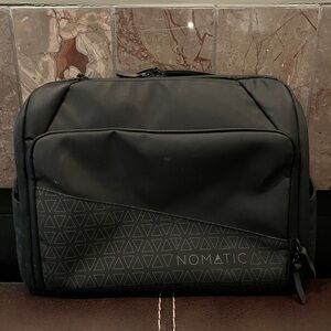Nomatic Messenger Laptop Bag